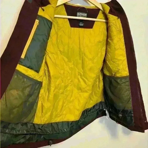 Outdoor Research
Blackpowder  II Insulated Jacket - Women's | Size XS - Picture 13 of 15